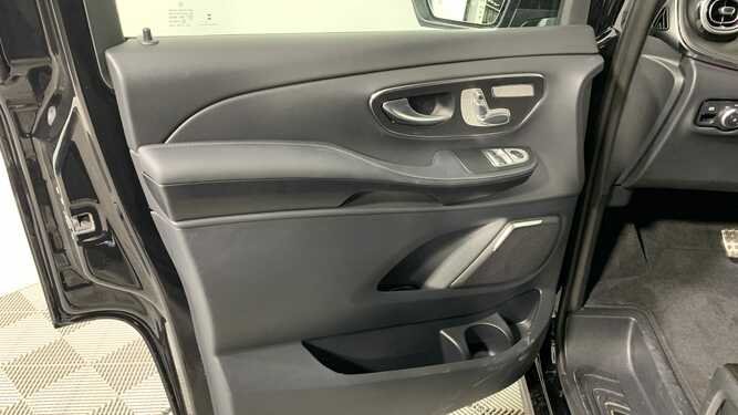 V 300 d 4M